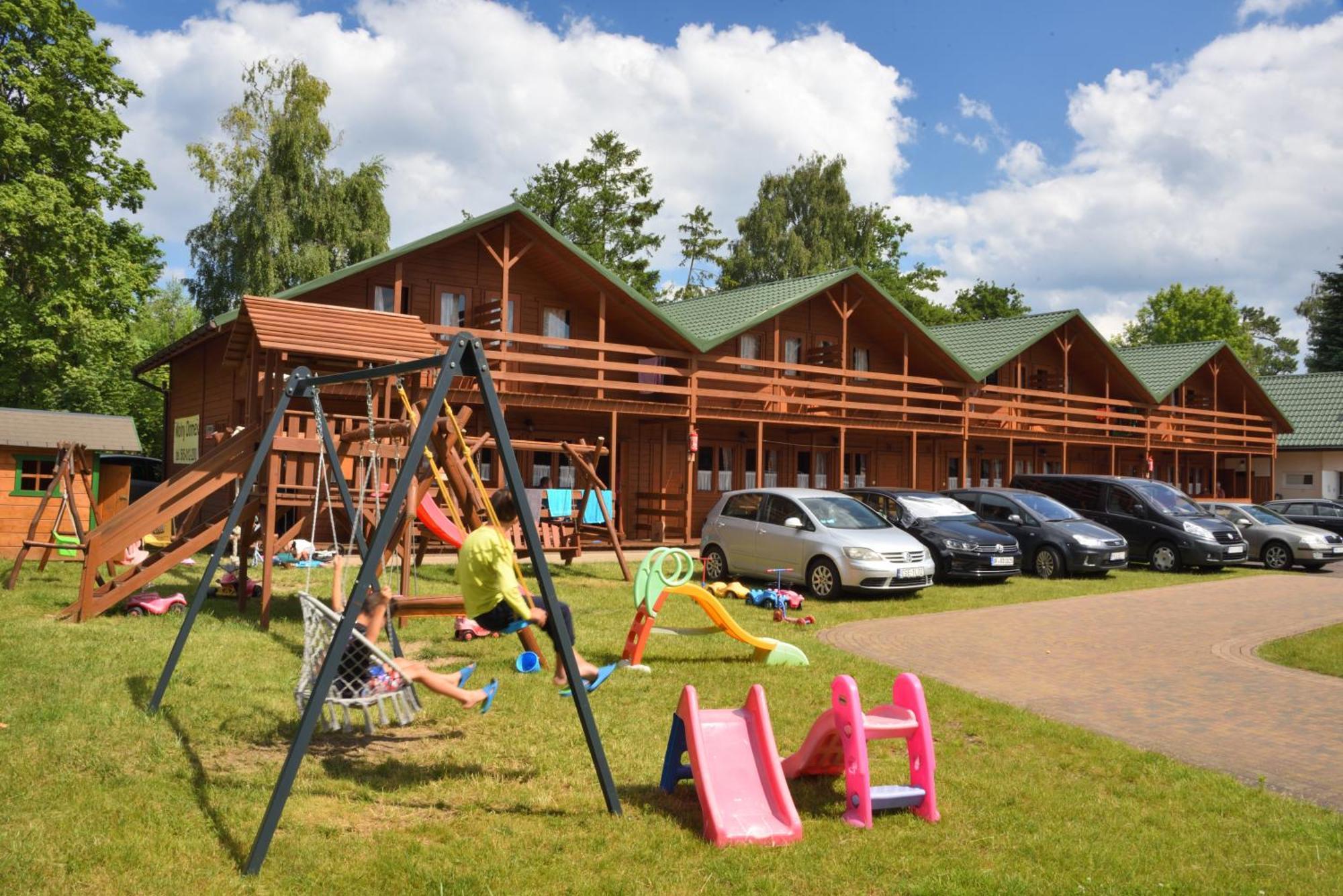 Mlodziezowy Domek Dla Grup Eldorado Mielno Centrum, 200M Od Morza Exterior foto