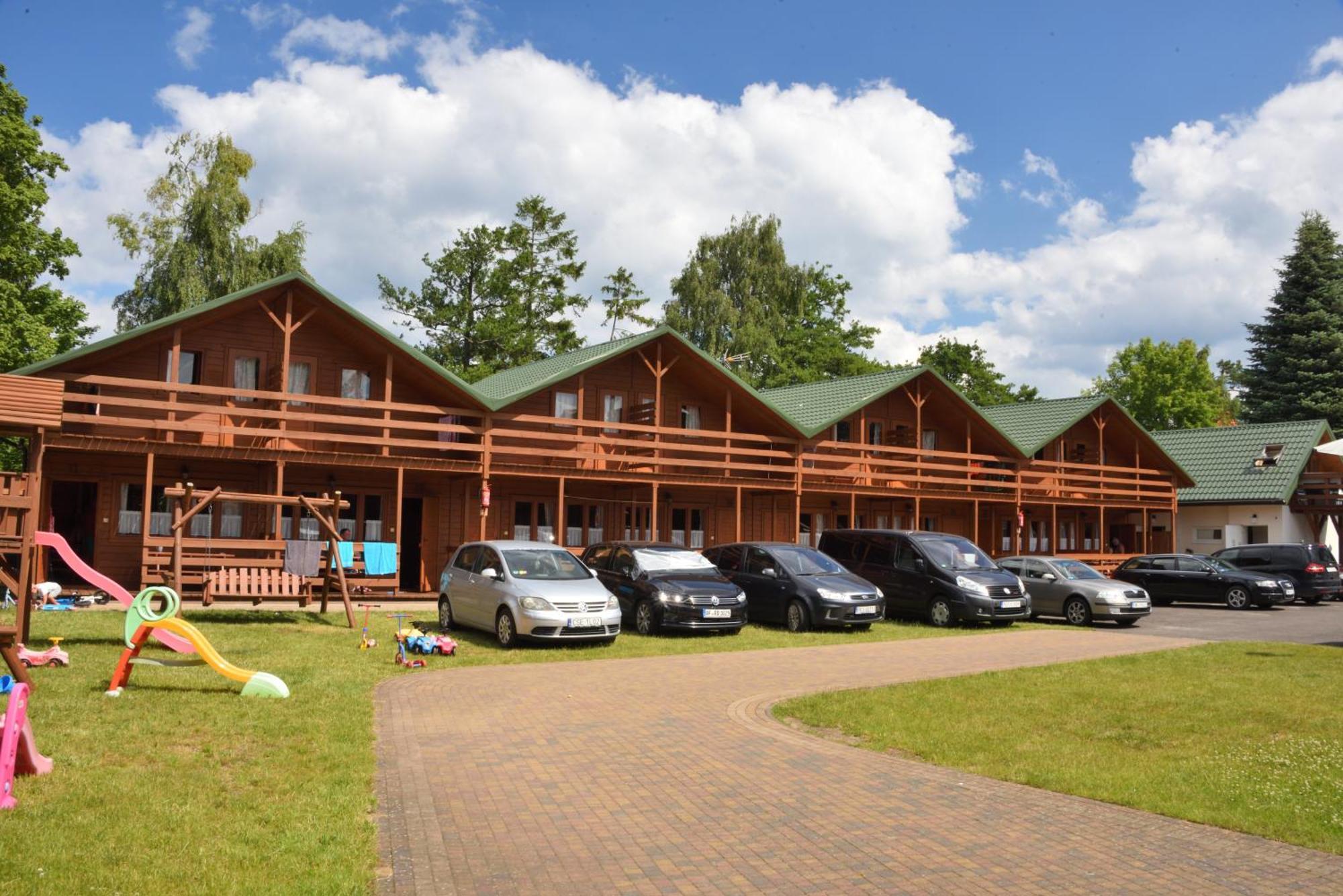 Mlodziezowy Domek Dla Grup Eldorado Mielno Centrum, 200M Od Morza Exterior foto