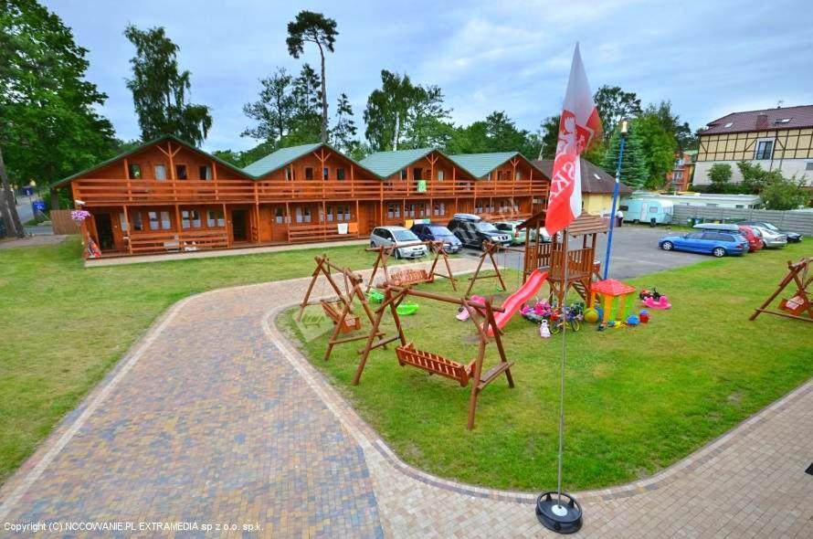 Mlodziezowy Domek Dla Grup Eldorado Mielno Centrum, 200M Od Morza Exterior foto