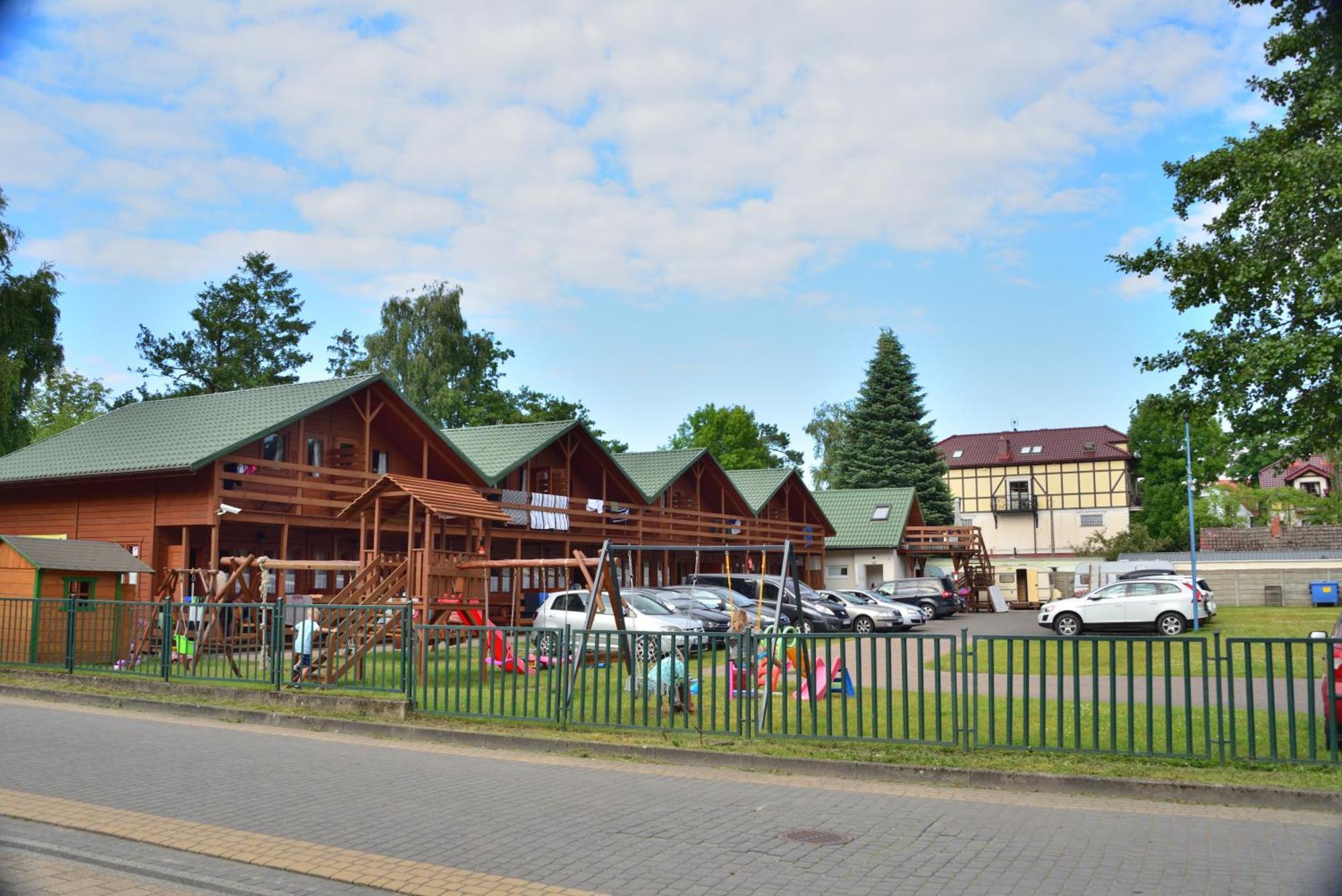 Mlodziezowy Domek Dla Grup Eldorado Mielno Centrum, 200M Od Morza Exterior foto