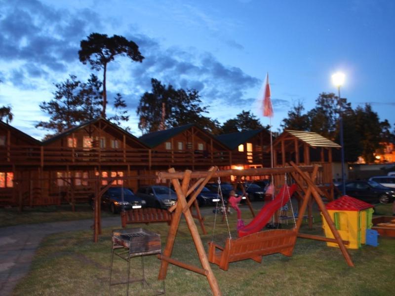 Mlodziezowy Domek Dla Grup Eldorado Mielno Centrum, 200M Od Morza Exterior foto